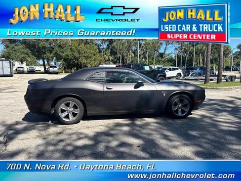 Used 2020 Dodge Challenger SXT image 12