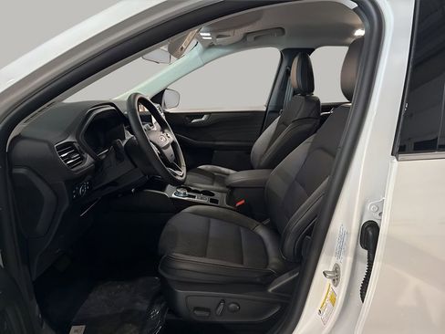 New 2025 Ford Escape SE image 13