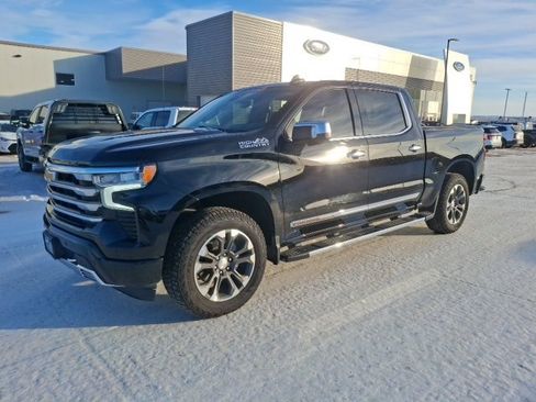 Used 2022 Chevrolet Silverado 1500 High Country image 3