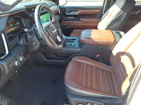 Used 2023 GMC Sierra 1500 Denali Ultimate image 10