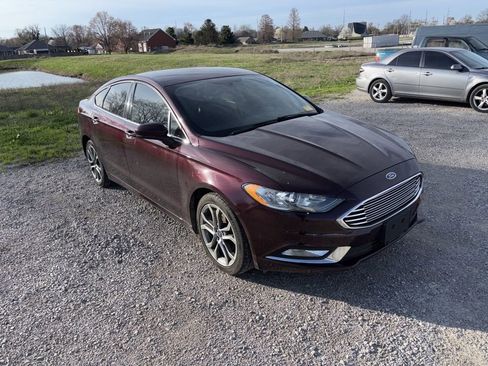 Used 2017 Ford Fusion SE w/ Equipment Group 201A image 7