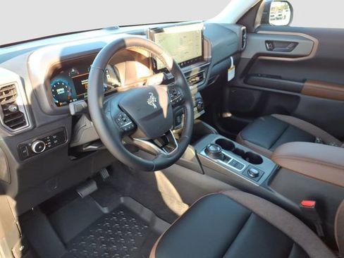 New 2025 Ford Bronco Sport Outer Banks w/ Outer Banks Tech Package+ AWD/4WD image 13