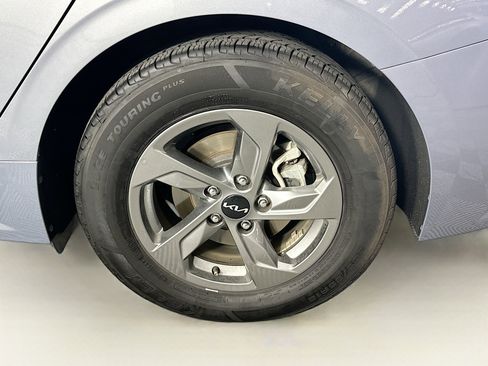 Used 2023 Kia K5 LXS image 11