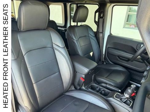 Used 2023 Jeep Wrangler Unlimited Sahara AWD/4WD image 6