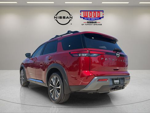 New 2026 Nissan Pathfinder Platinum w/ Cargo Package AWD/4WD image 4