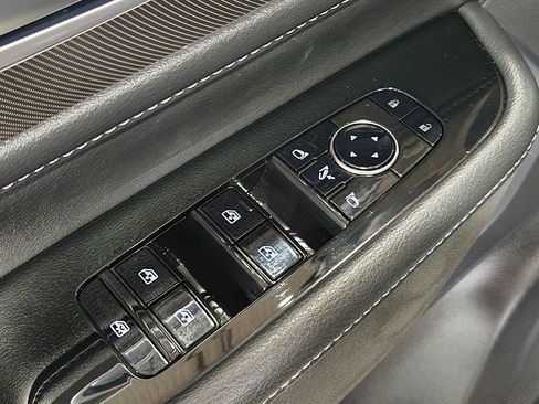 Used 2025 INFINITI QX80 Luxe AWD/4WD image 42
