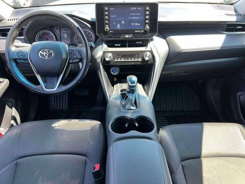Used 2021 Toyota Venza LE AWD/4WD image 19