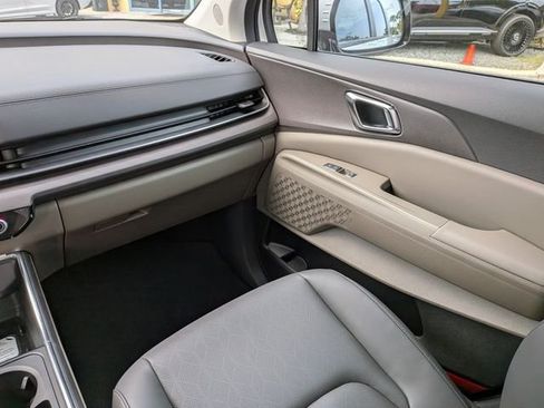 New 2027 Kia Carnival EX FWD image 20