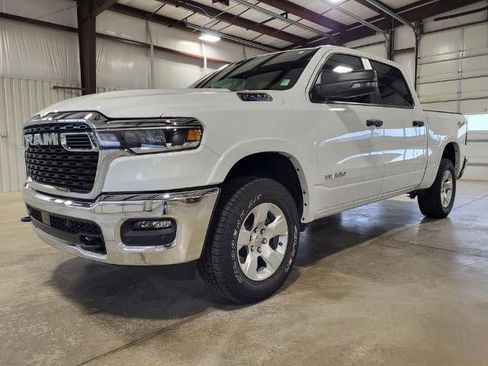 Used 2025 RAM 1500 Big Horn AWD/4WD image 2