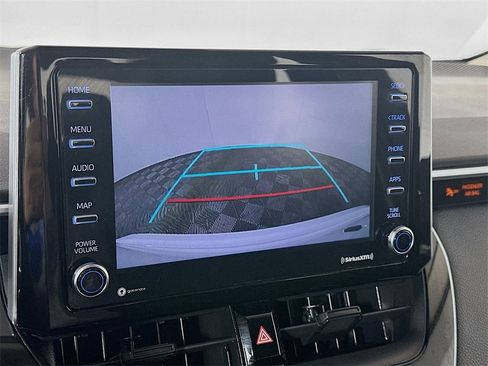 Used 2021 Toyota Corolla LE image 20