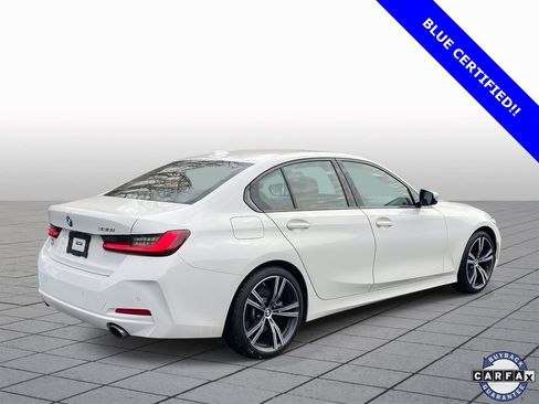 Used 2023 BMW 330i Sedan w/ Premium Package image 6