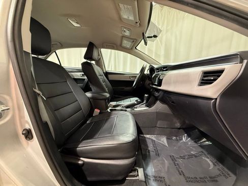 Used 2015 Toyota Corolla LE FWD image 19