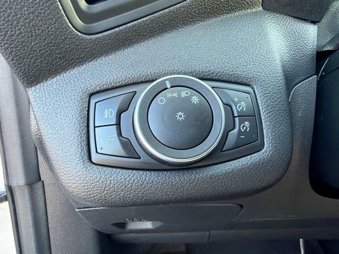 Used 2018 Ford Escape SE w/ SE Sport Appearance Package AWD/4WD image 17