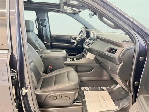 Used 2022 Chevrolet Tahoe LT w/ LT Signature Package image 15