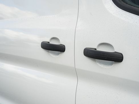 New 2026 Ford Transit 250 148 Medium Roof image 32