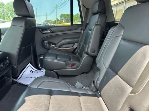 Used 2019 Chevrolet Tahoe LT w/ LT Signature Package RWD image 36