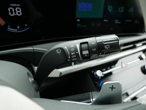 Certified 2026 Hyundai Santa Fe SEL AWD/4WD image 29