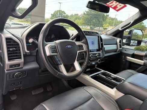 Used 2022 Ford F250 Lariat w/ Black Appearance Package AWD/4WD image 10