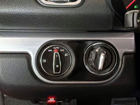 Used 2017 Porsche 718 Boxster RWD image 23