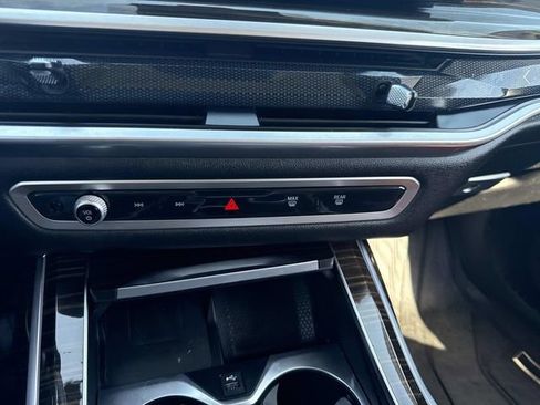 Used 2023 BMW X7 xDrive40i image 31