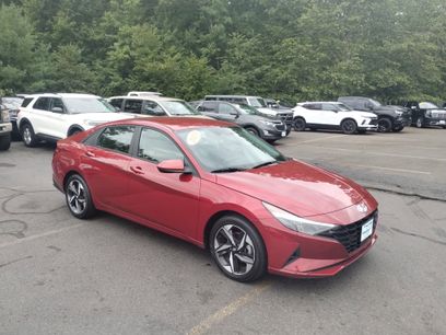 Used 2023 Hyundai Elantra SEL w/ Convenience Package