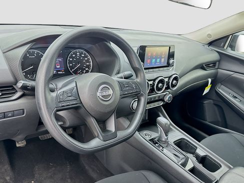 Used 2025 Nissan Sentra S FWD image 7