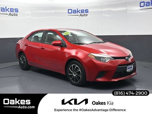 Used 2015 Toyota Corolla LE FWD image 1