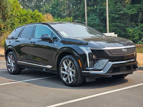 New 2026 Cadillac Optiq Luxury 2 AWD/4WD image 7