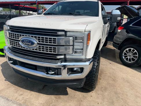 Used 2019 Ford F350 Platinum w/ Platinum Ultimate Package AWD/4WD image 6