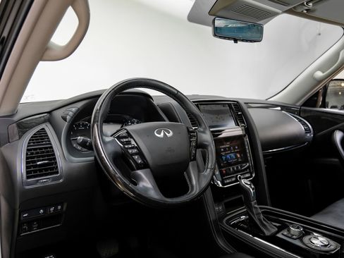 Used 2020 INFINITI QX80 Luxe w/ Proassist Package RWD image 3