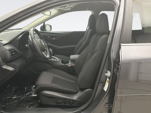 Used 2025 Subaru Outback Premium AWD/4WD image 11