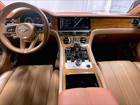 Used 2022 Bentley Continental GT image 17