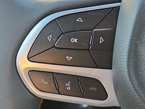 Used 2022 Chrysler Pacifica Pinnacle image 28