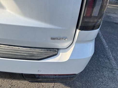 Used 2025 Cadillac Escalade ESV Sport Platinum image 9