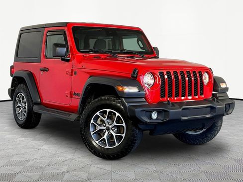 Used 2024 Jeep Wrangler Sport AWD/4WD image 3