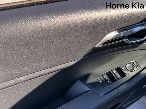 New 2026 Kia Sportage LX image 10