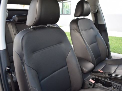 Used 2015 Volkswagen Golf TDI S FWD image 53
