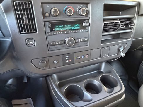 Used 2024 Chevrolet Express 3500 LS image 21
