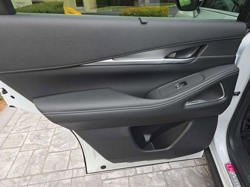 New 2026 INFINITI QX60 Luxe w/ Cargo Package image 14