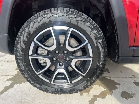 Used 2025 Jeep Compass Trailhawk image 17