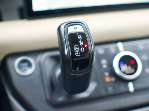 Used 2023 Land Rover Defender 110 SE image 29