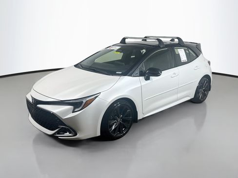 Used 2026 Toyota Corolla XSE FWD image 3