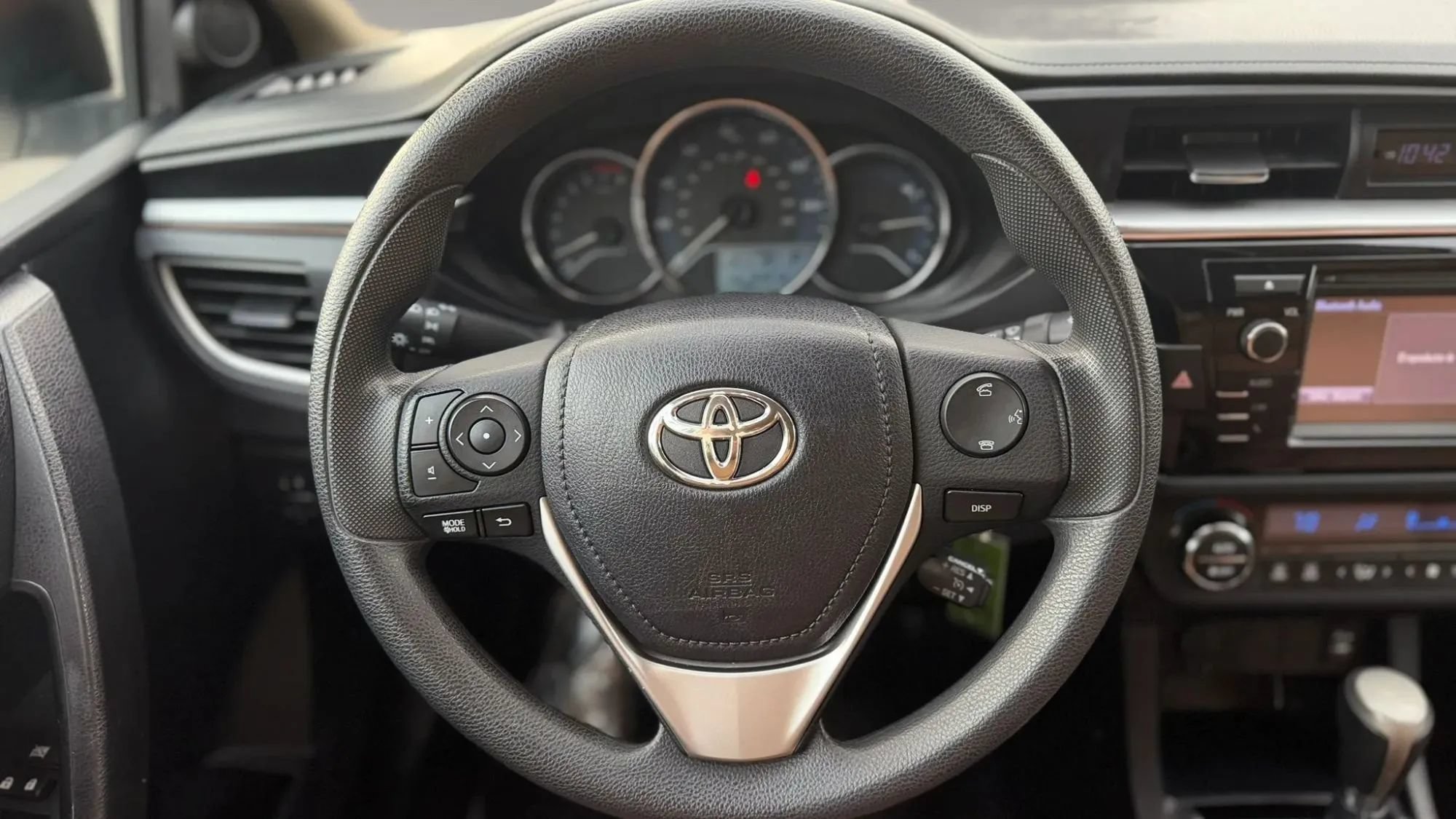 Used 2015 Toyota Corolla LE FWD image 21