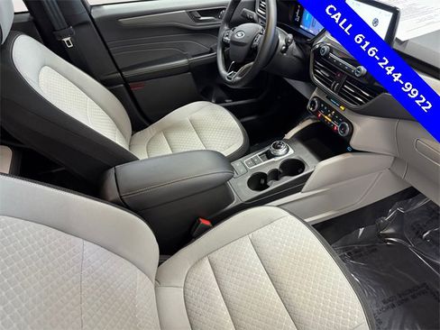 Used 2023 Ford Escape Active image 9