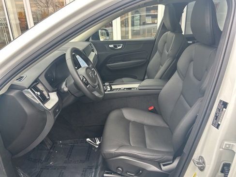 Certified 2025 Volvo XC60 B5 Plus image 15