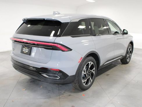 New 2026 Lincoln Nautilus Premier AWD/4WD image 8
