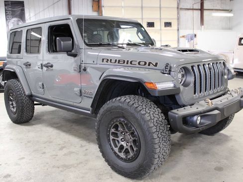 Used 2022 Jeep Wrangler Unlimited Rubicon w/ Xtreme Recon 35" Tire Package AWD/4WD image 8