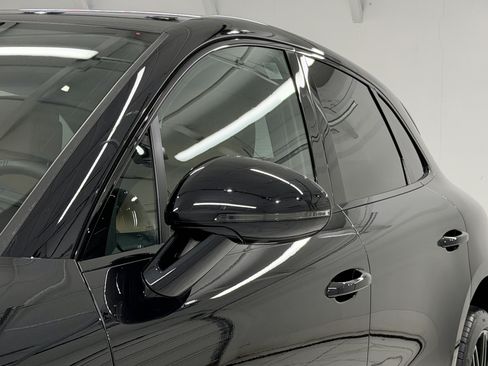 Used 2023 Porsche Macan S AWD/4WD image 19