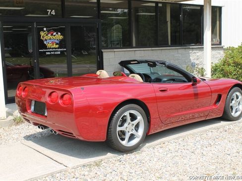 Used 2002 Chevrolet Corvette Convertible w/ Preferred Equipment Group2 RWD image 36