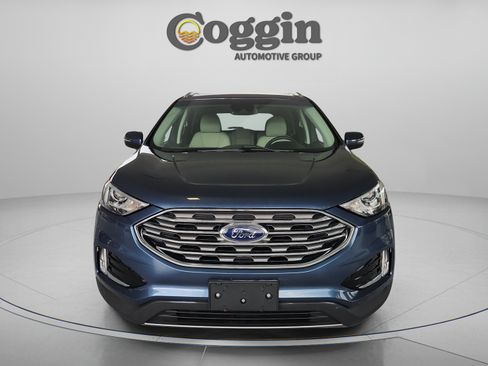 Used 2019 Ford Edge Titanium w/ Cold Weather Package AWD/4WD image 8
